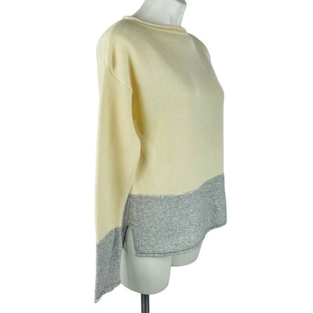 Athleta Brindle Borderdove Women Sweater NWT - Small | Cream Gray